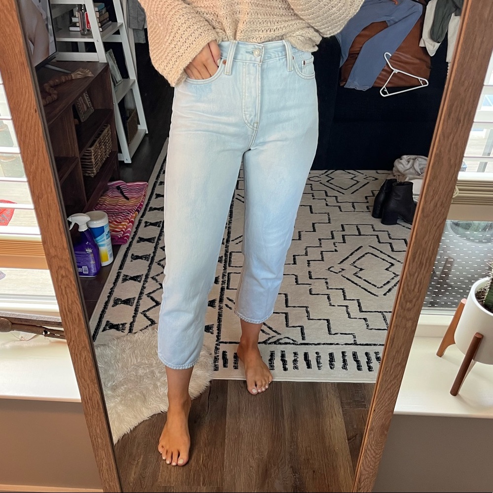 LEVI’S Women’s High Rise Wedgie Straight Jeans